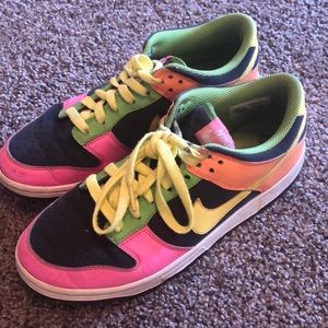 Nike 2008 neon 90’s style sneakers